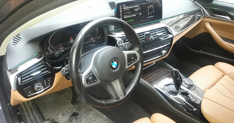 BMW Seria 5 cena 159900 przebieg: 35000, rok produkcji 2021 z Gdynia małe 232